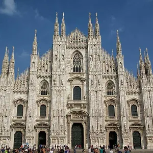apartment-duomo-milan.it-lombardy.com/